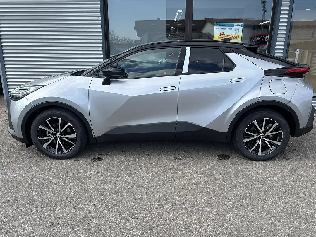 Toyota C-HR - Thumbnail 7