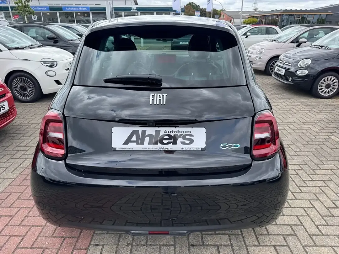 Fiat 500e - Thumbnail 6