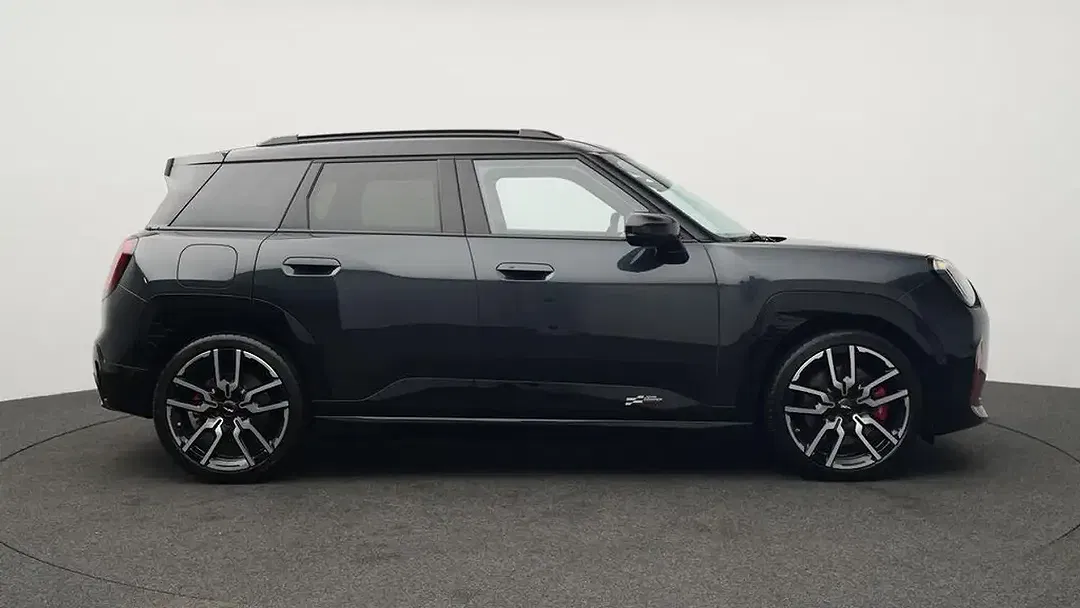 MINI John Cooper Works - Thumbnail 3