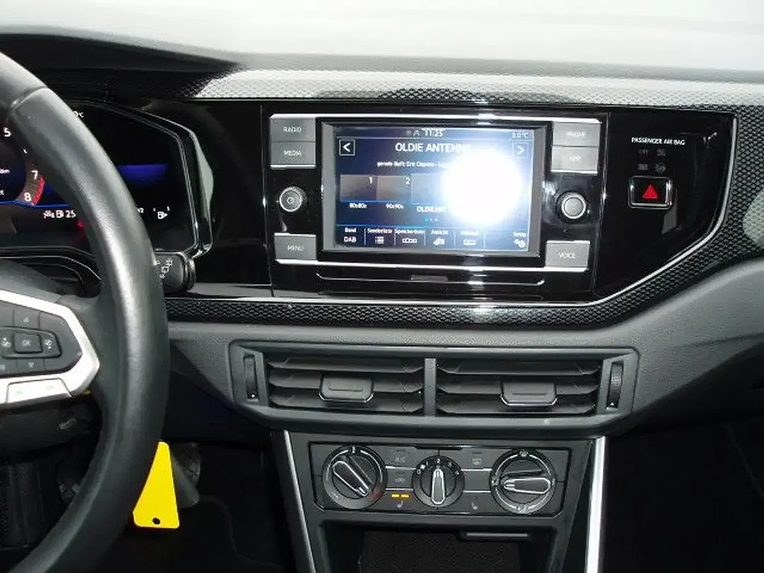 Volkswagen Polo - Thumbnail 11