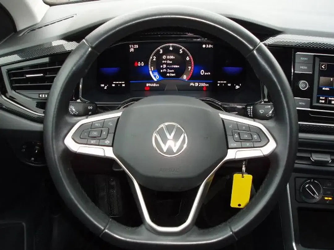 Volkswagen Polo - Thumbnail 9