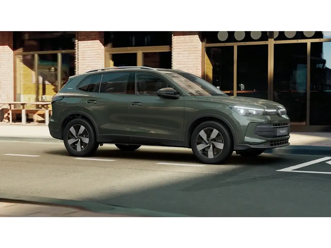 Volkswagen Tiguan - Thumbnail 3