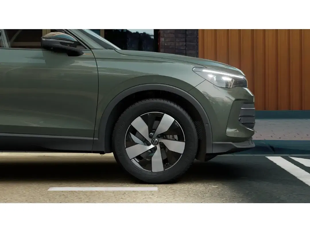 Volkswagen Tiguan - Thumbnail 7