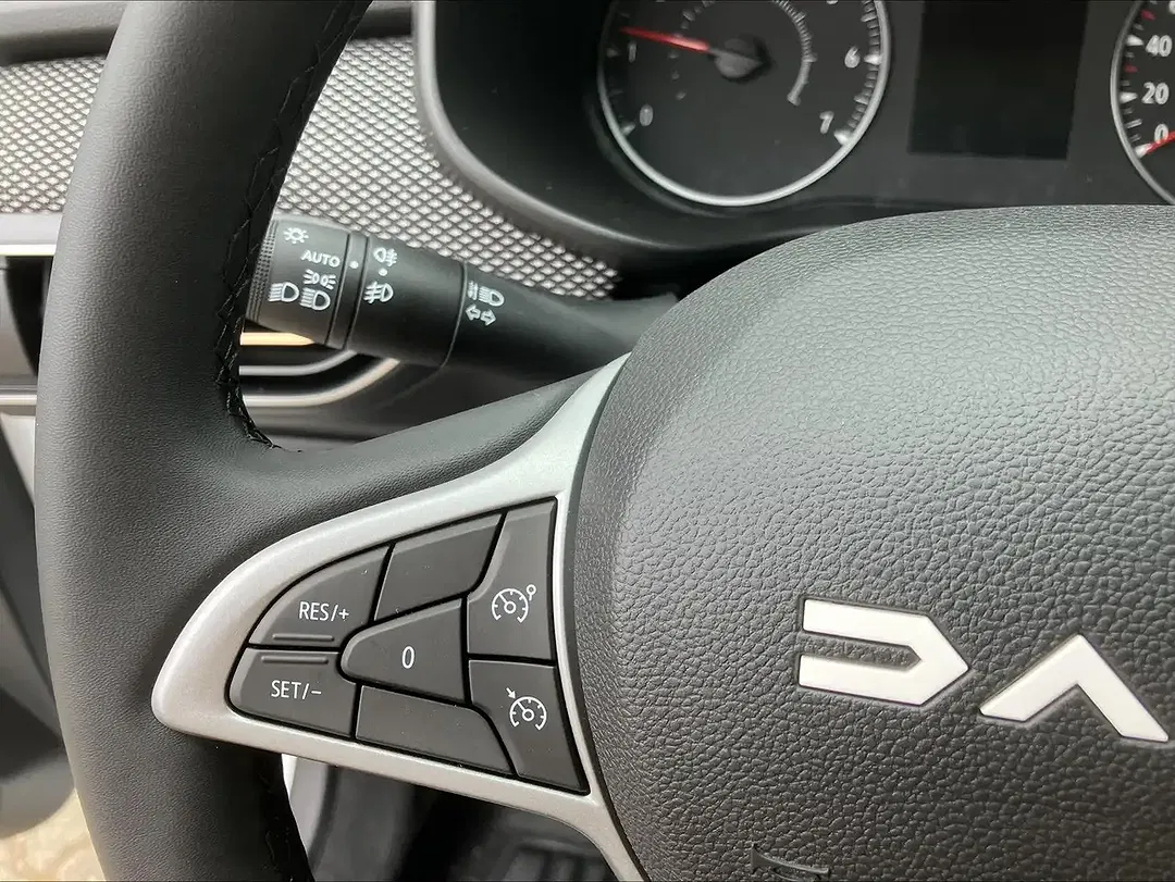 Dacia Sandero - Thumbnail 11