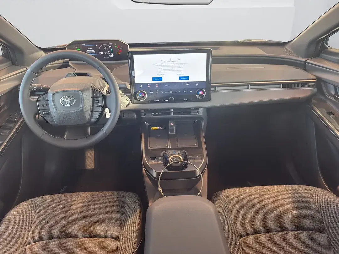 Toyota bZ4X - Thumbnail 11