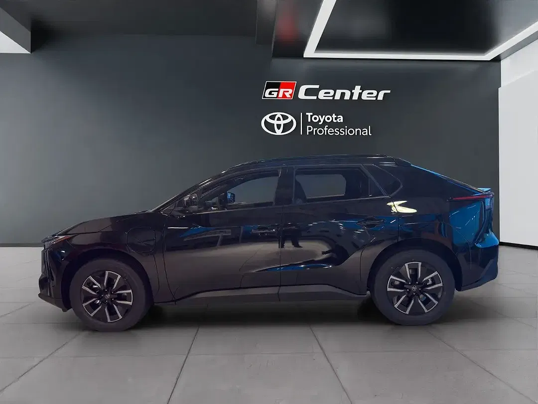 Toyota bZ4X - Thumbnail 8