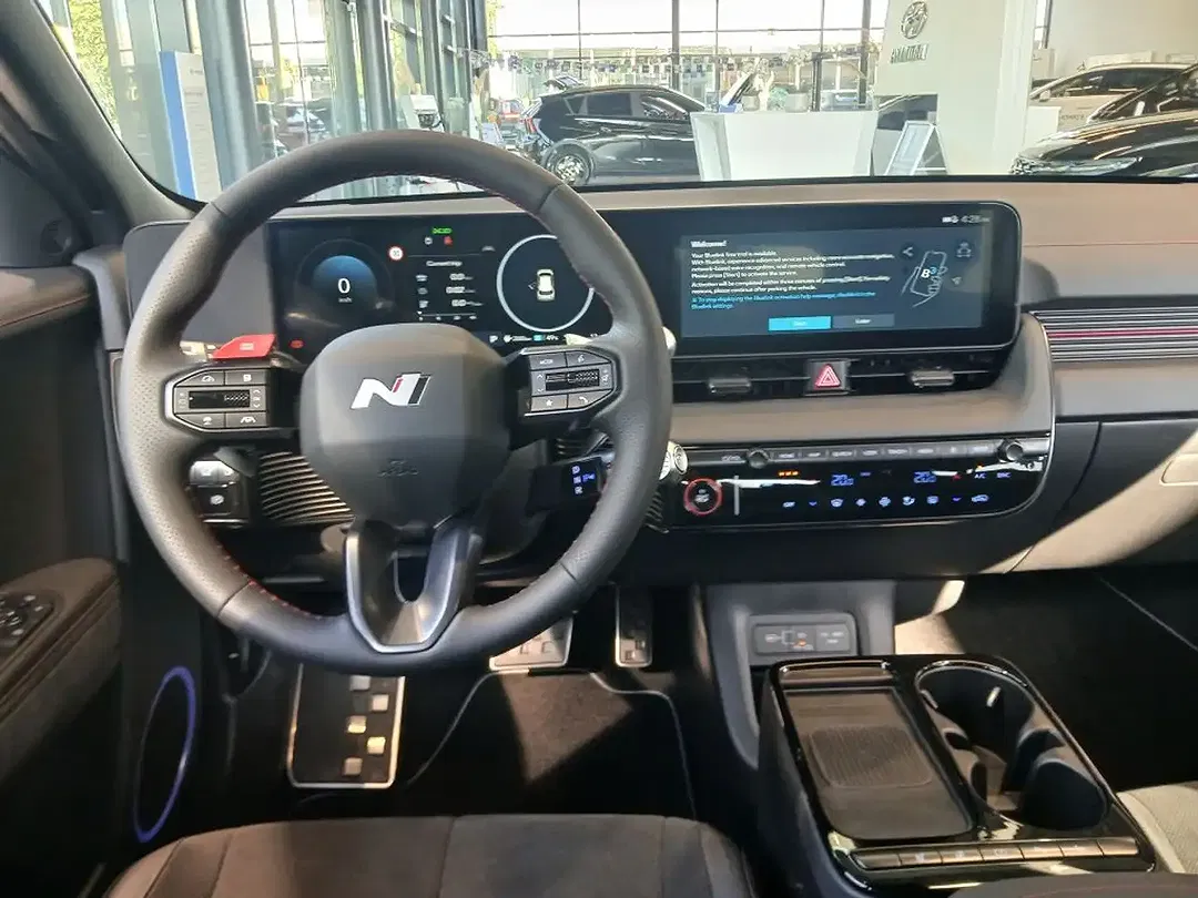 Hyundai IONIQ 5 - Thumbnail 14
