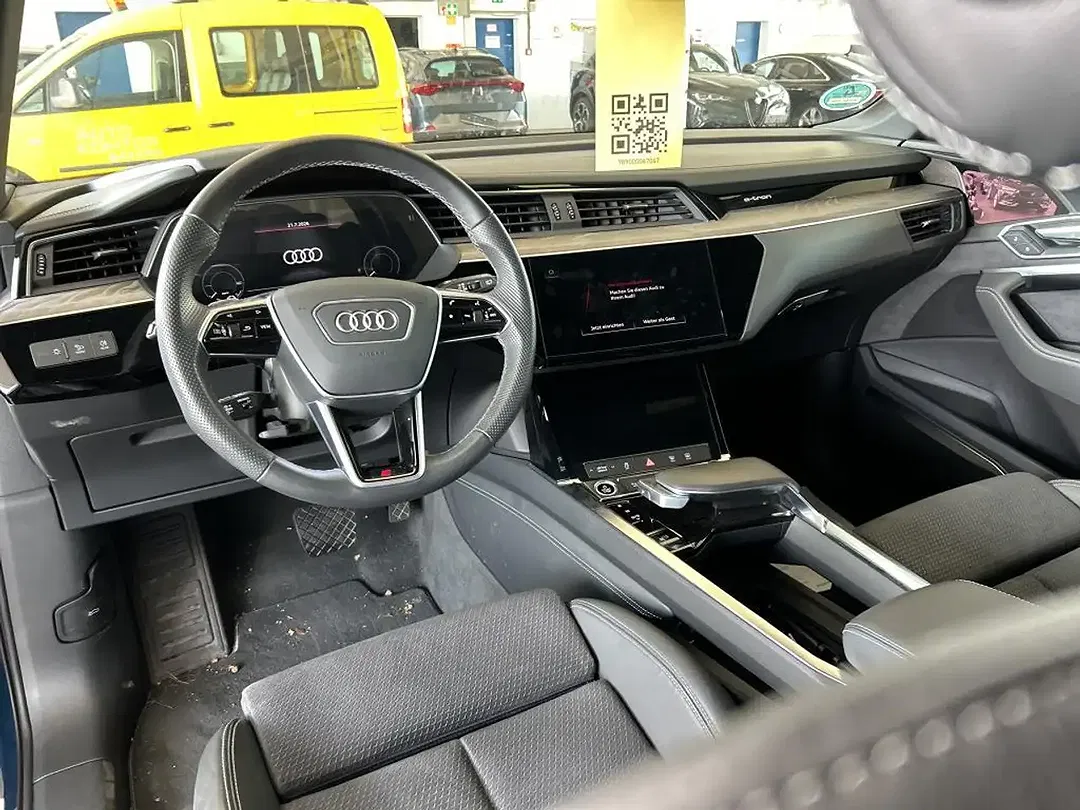 Audi e-tron 55 Matrix LED S line - foto 9