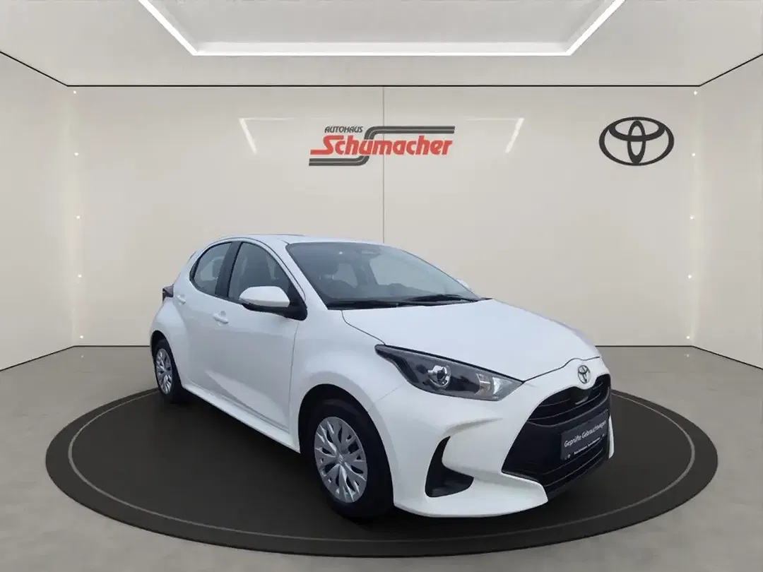Toyota Yaris - Thumbnail 6
