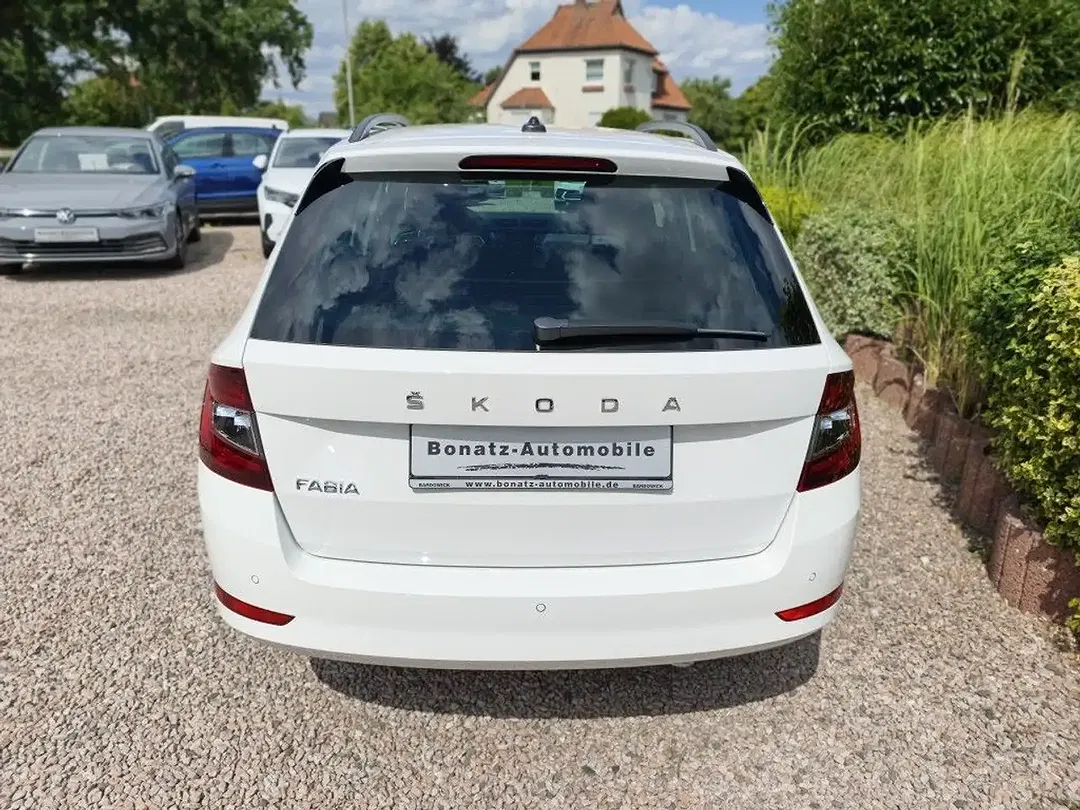Skoda Fabia - Thumbnail 4