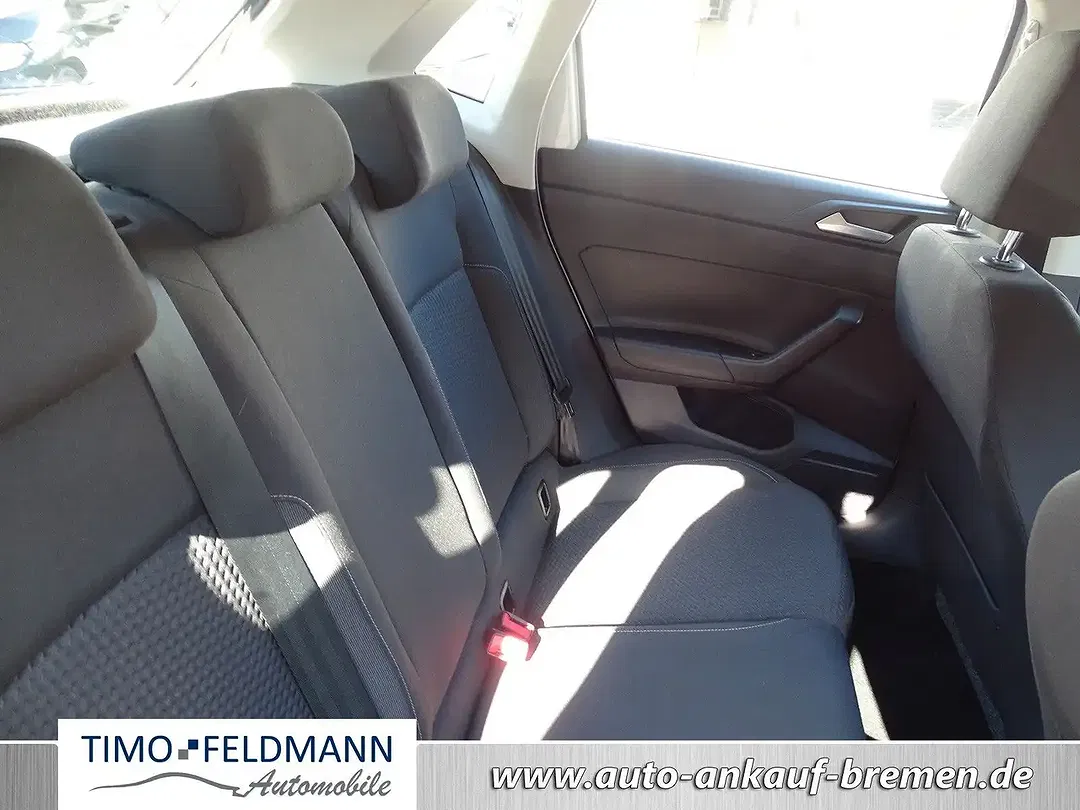 Volkswagen Polo - Thumbnail 10