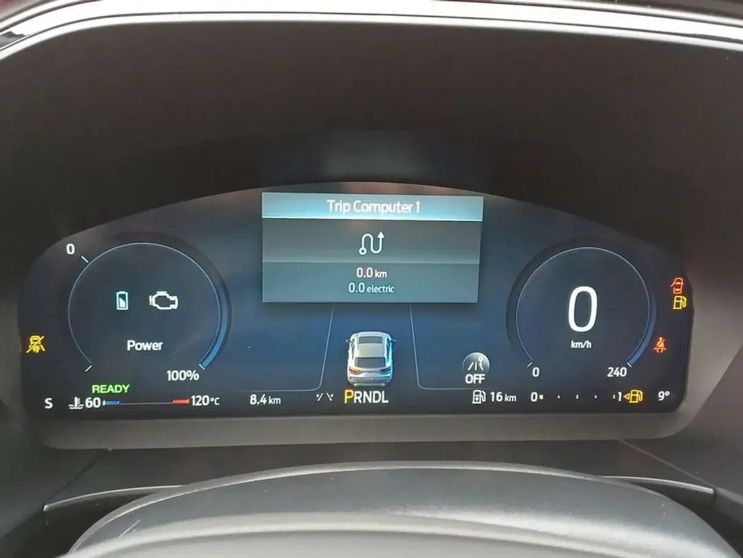 Ford Kuga - Thumbnail 12