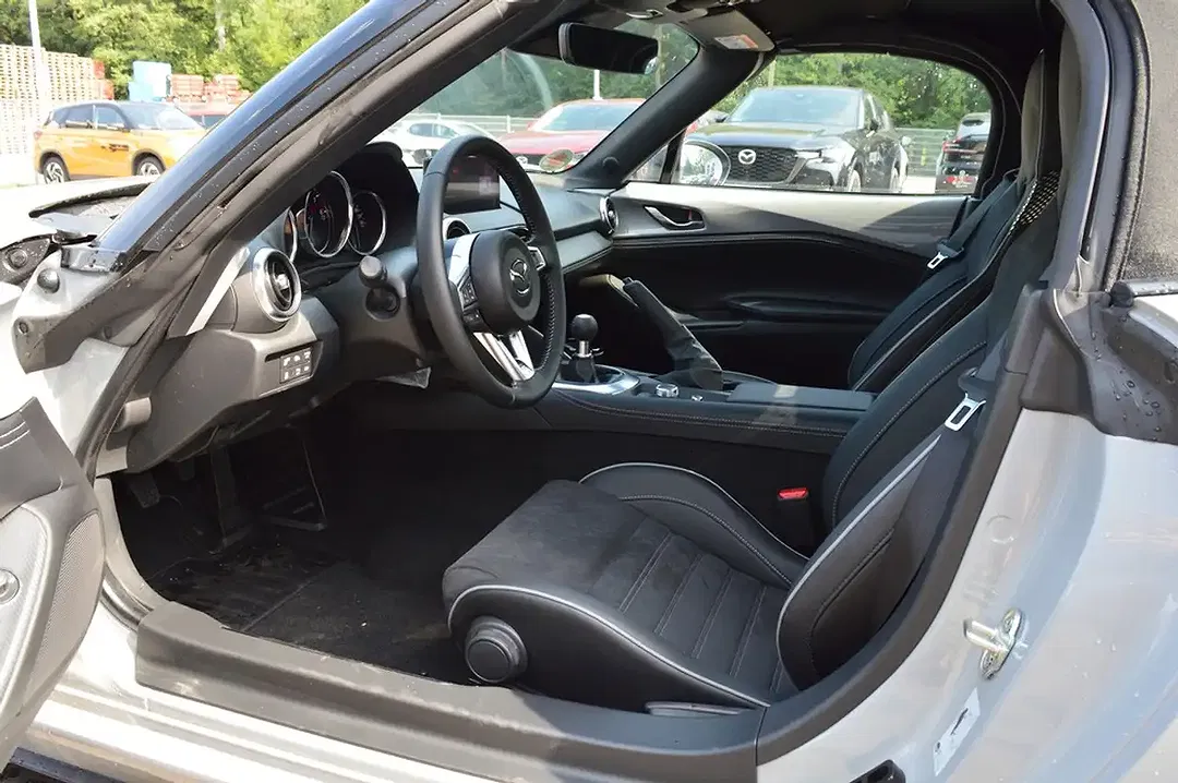 Mazda MX-5 - Thumbnail 11