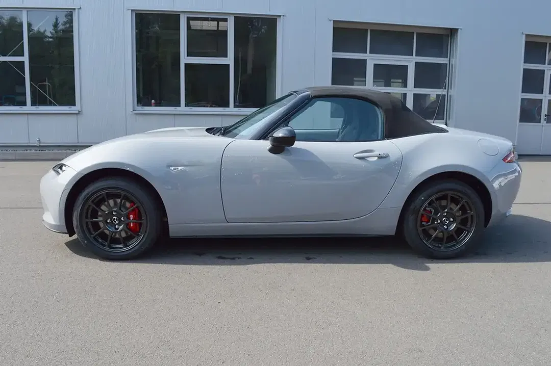Mazda MX-5 - Thumbnail 4