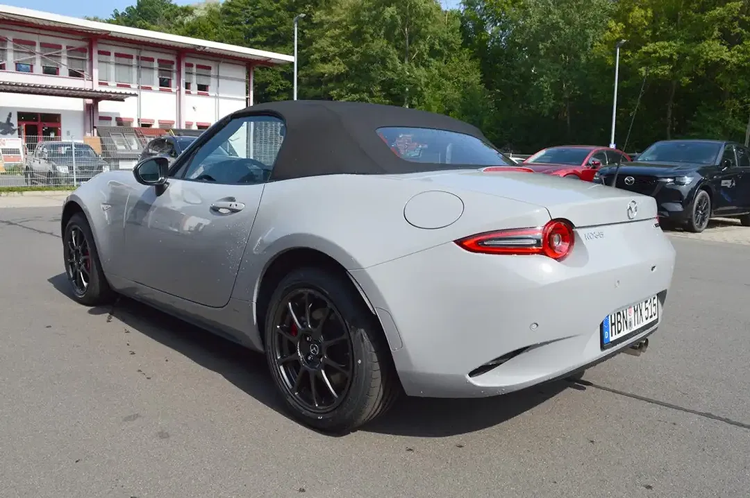 Mazda MX-5 - Thumbnail 6