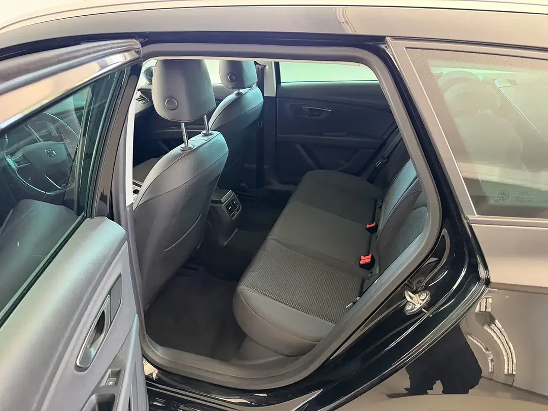 SEAT Leon - Thumbnail 3