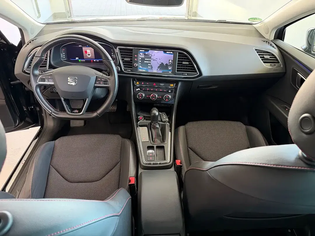 SEAT Leon - Thumbnail 4