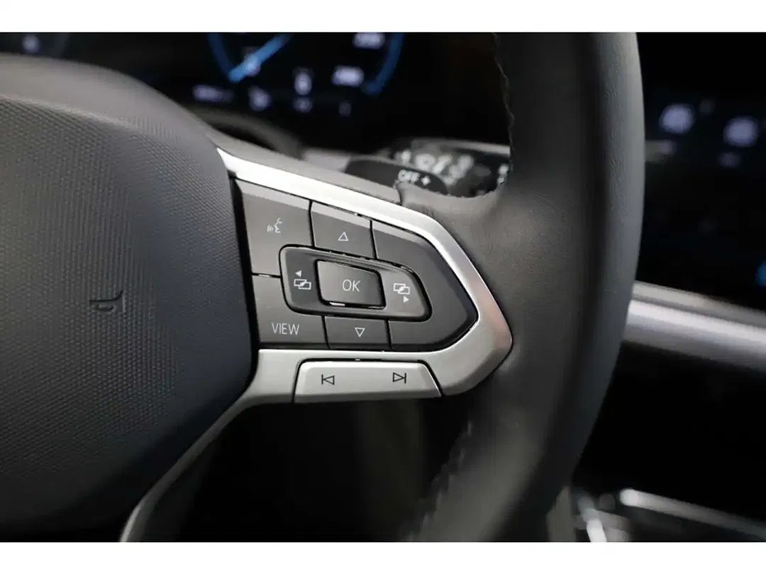 Volkswagen Touareg - Thumbnail 10