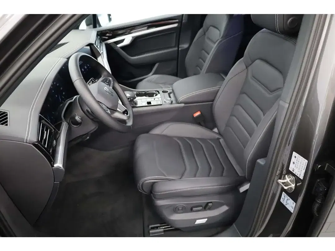 Volkswagen Touareg - Thumbnail 5