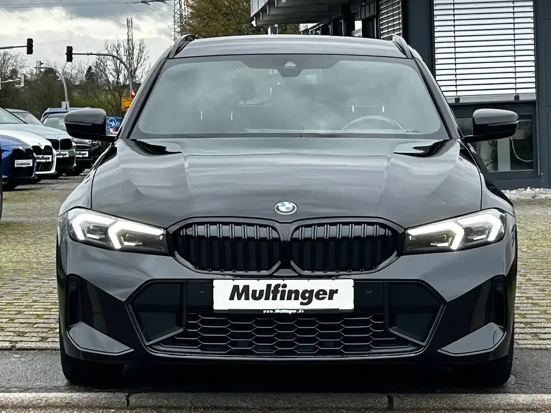 BMW 320 - Thumbnail 3