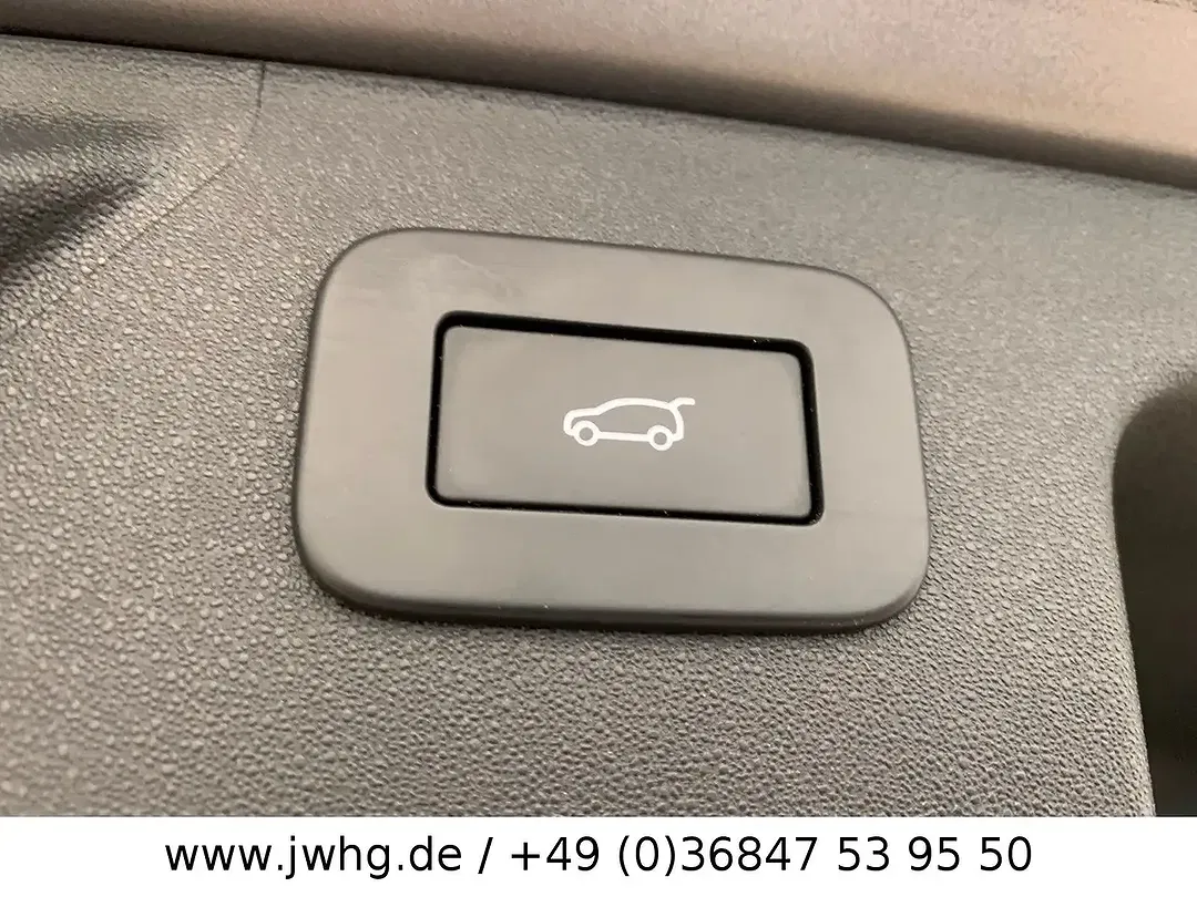 Land Rover Discovery Sport - Thumbnail 6
