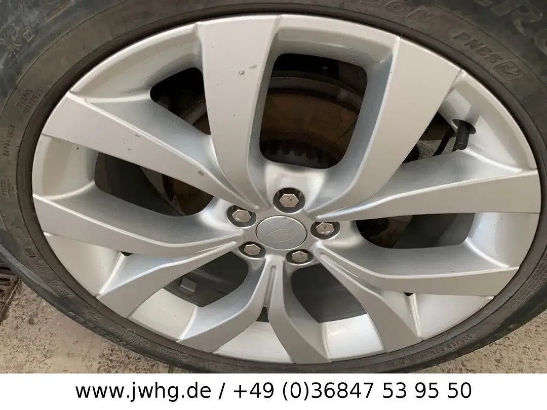 Land Rover Discovery Sport - Thumbnail 8
