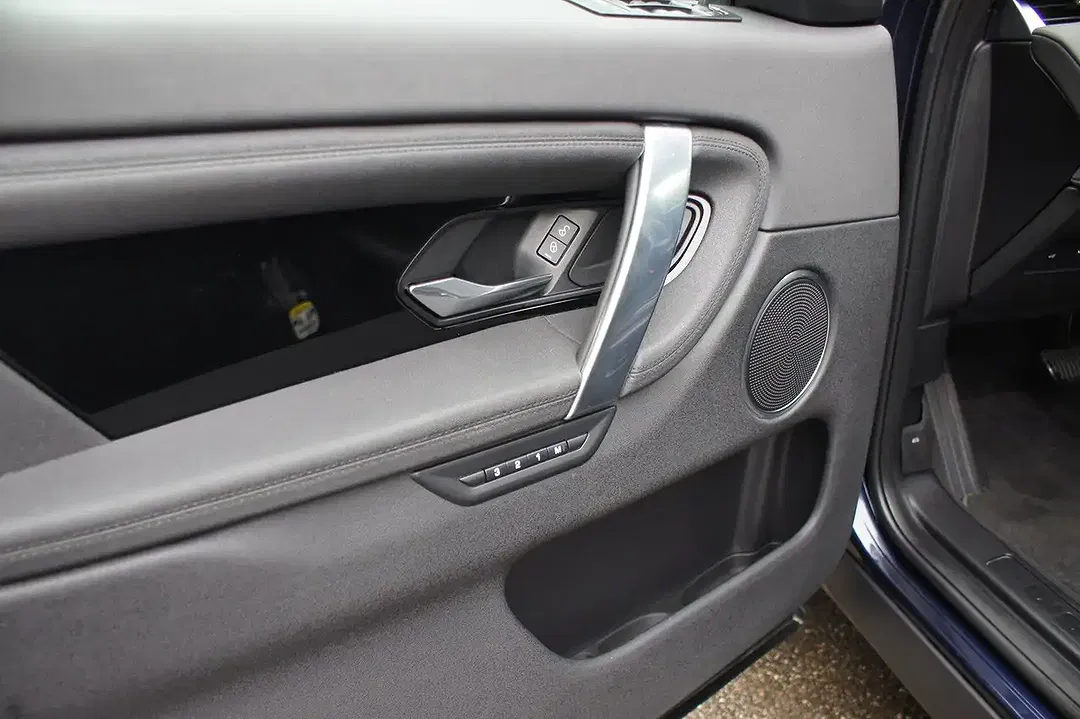 Land Rover Discovery Sport - Thumbnail 11