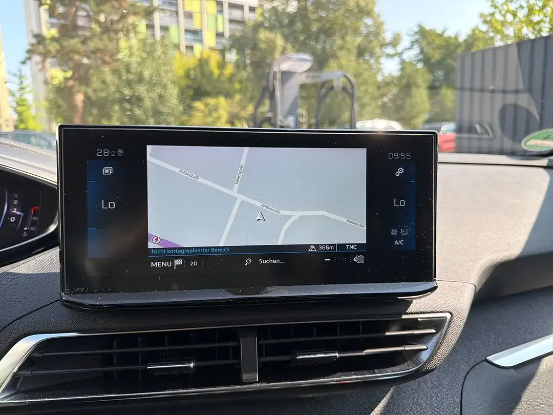 Peugeot 3008 - Thumbnail 9