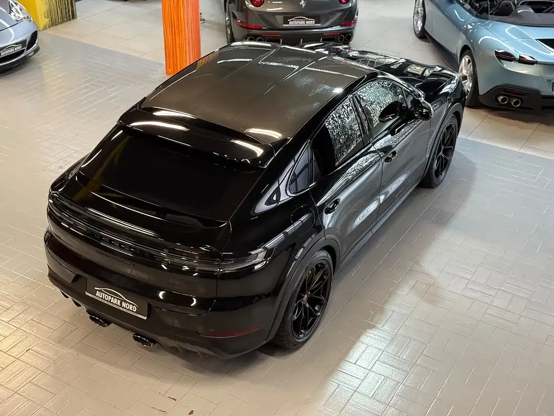 Porsche Cayenne - Thumbnail 10