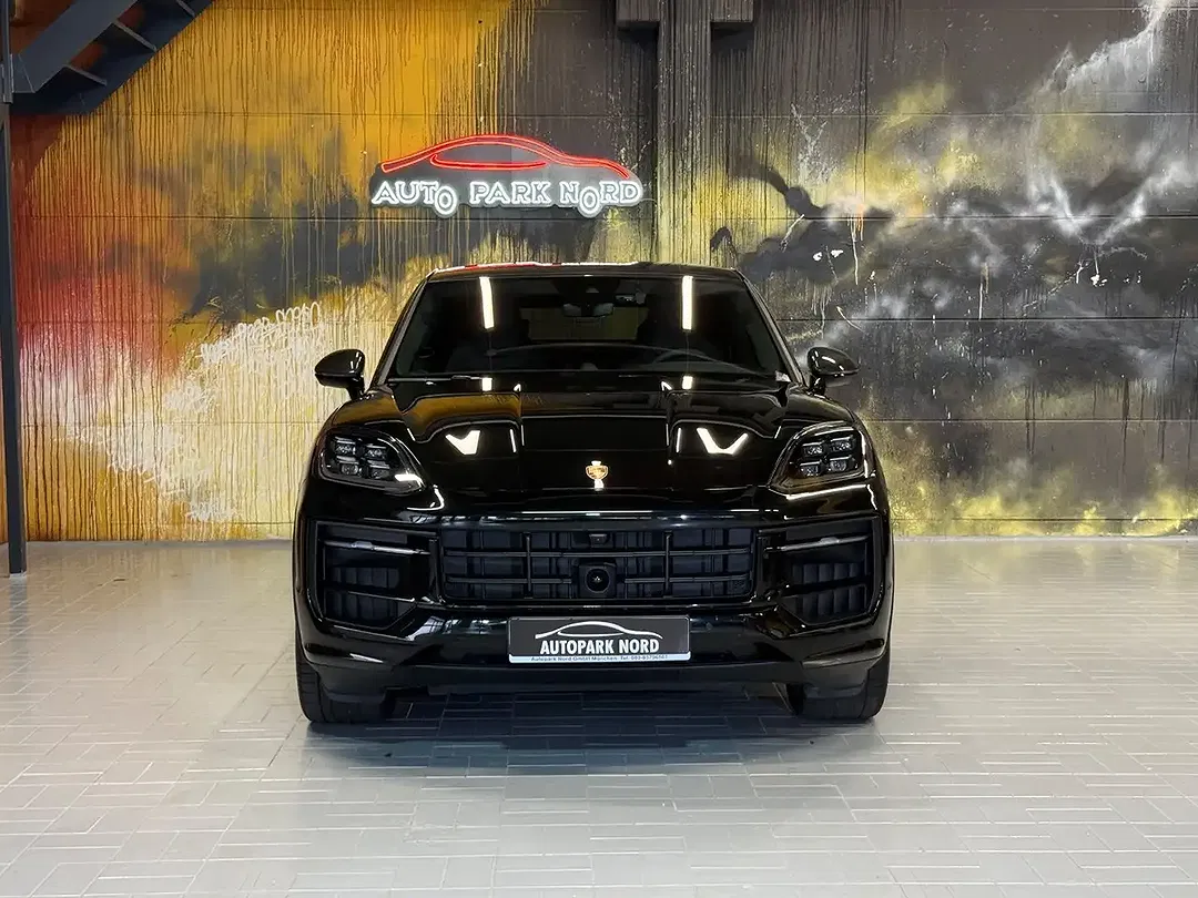 Porsche Cayenne - Thumbnail 2