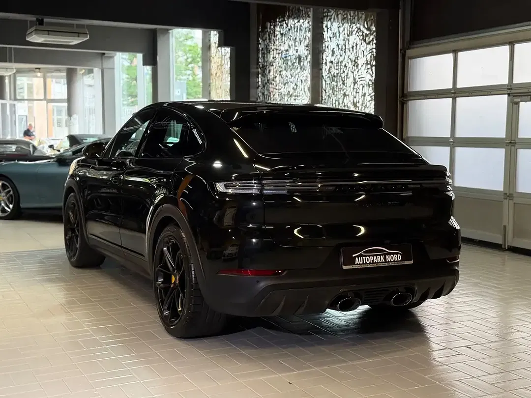 Porsche Cayenne - Thumbnail 5
