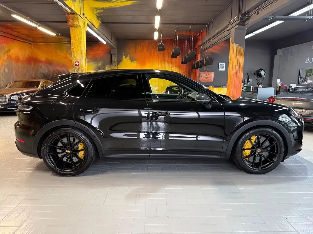Porsche Cayenne - Thumbnail 8