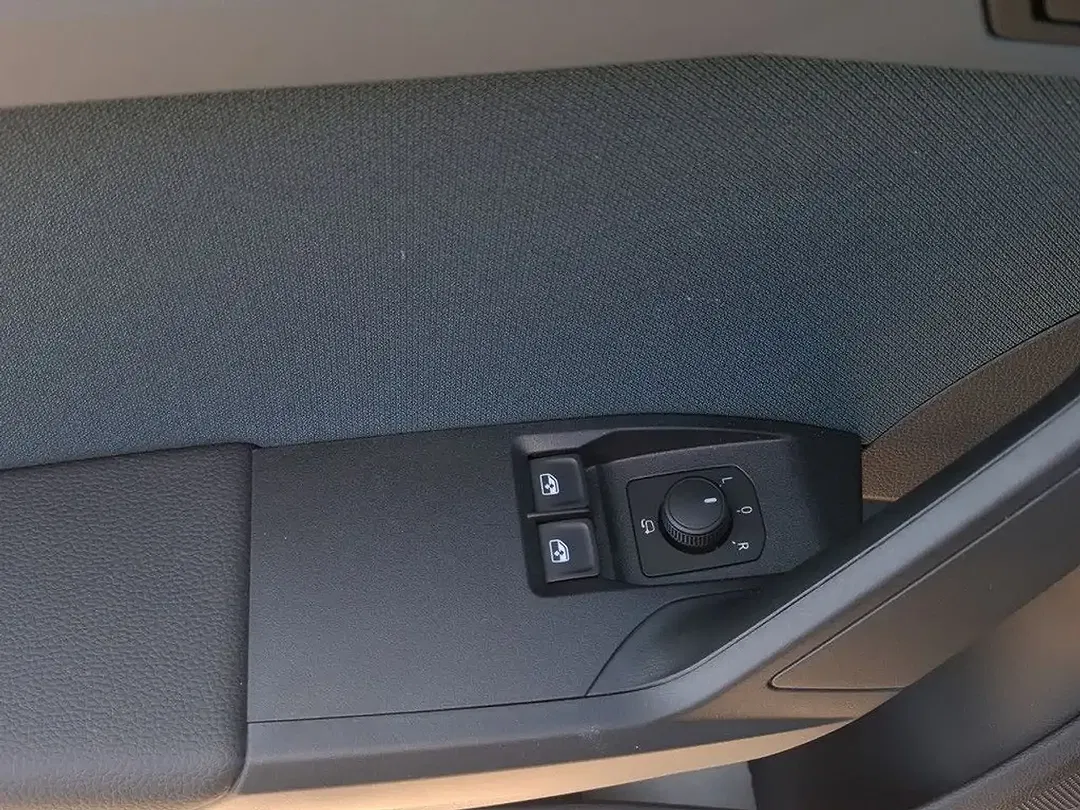 SEAT Ibiza - Thumbnail 13
