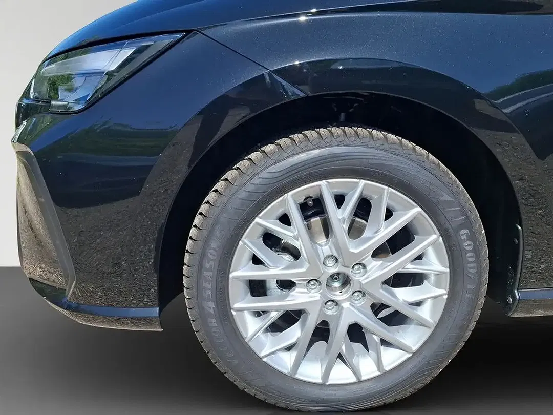 SEAT Ibiza - Thumbnail 9