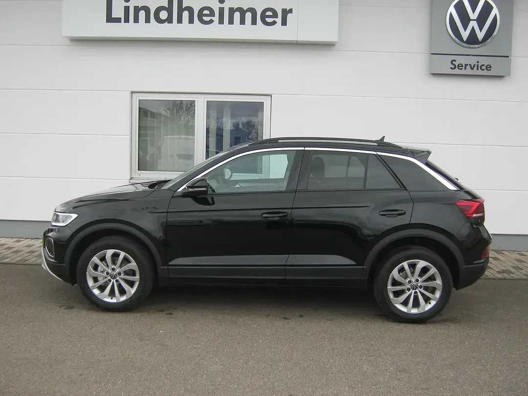 Volkswagen T-Roc - Thumbnail 1