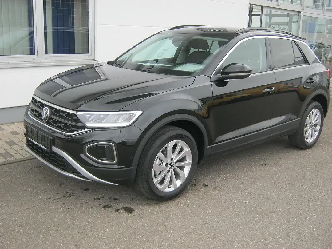 Volkswagen T-Roc - Thumbnail 2