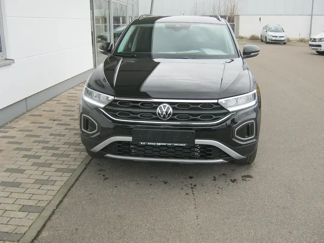 Volkswagen T-Roc - Thumbnail 3