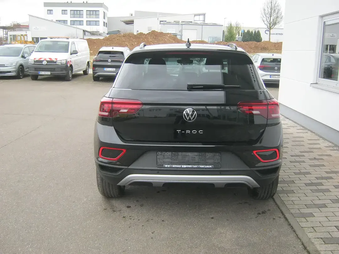 Volkswagen T-Roc - Thumbnail 6