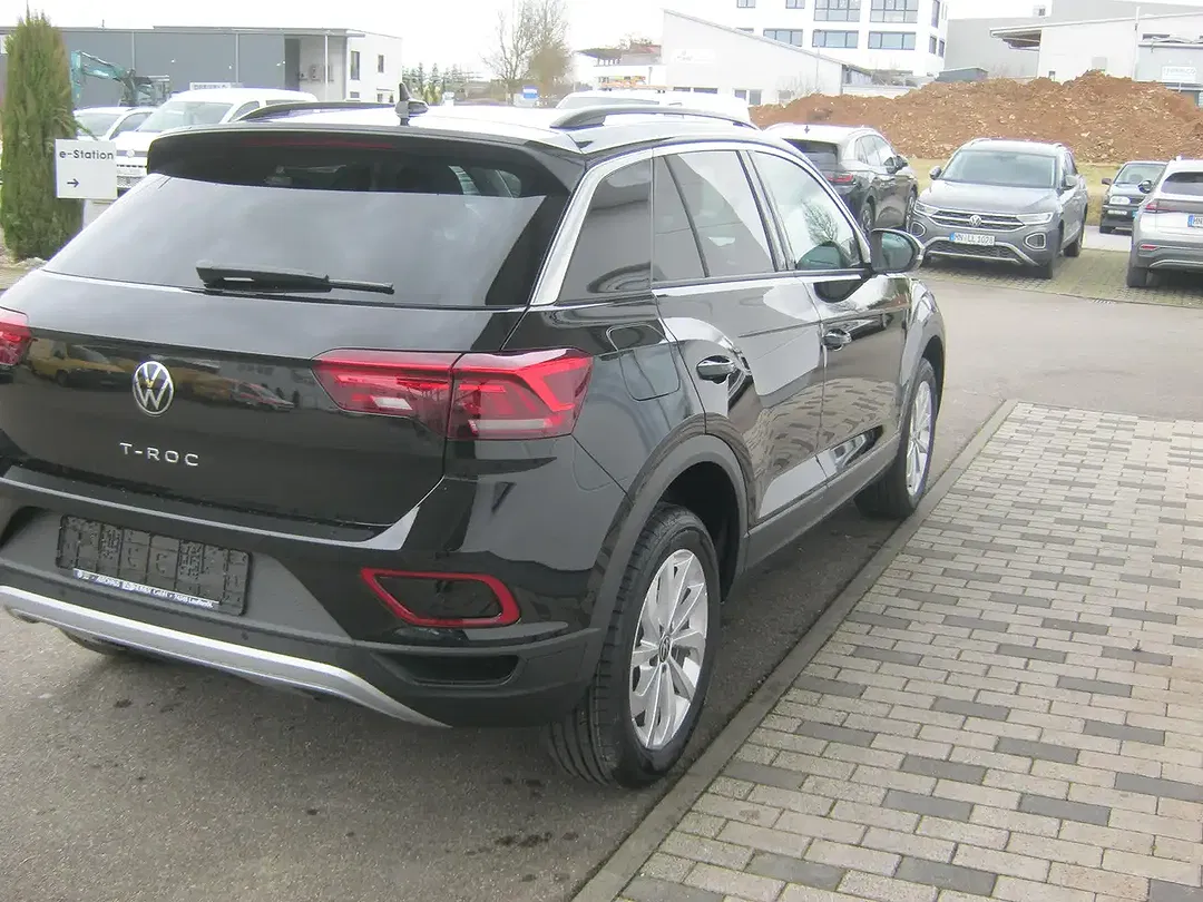 Volkswagen T-Roc - Thumbnail 7