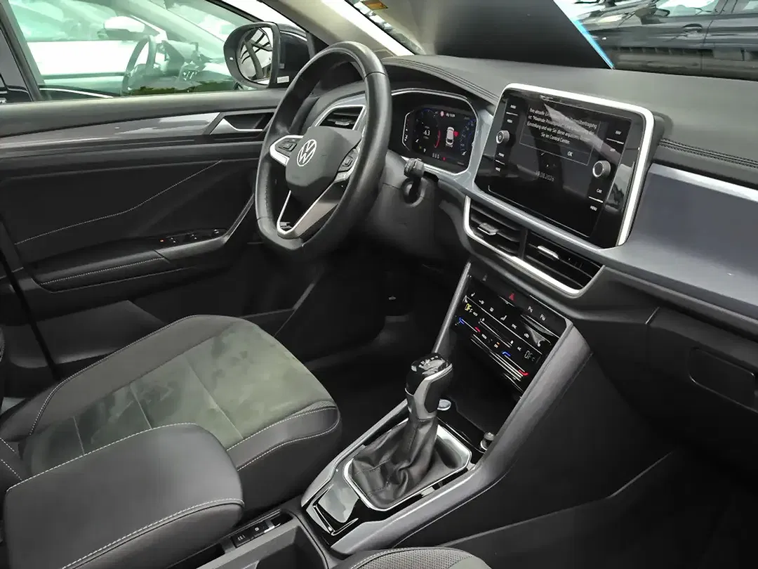 Volkswagen T-Roc - Thumbnail 6