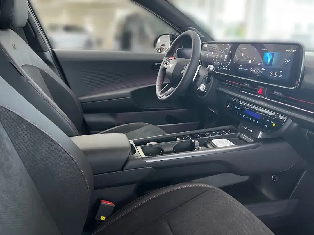 Hyundai IONIQ 6 - Thumbnail 14