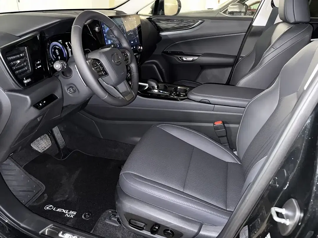Lexus NX 450h+ - Thumbnail 8