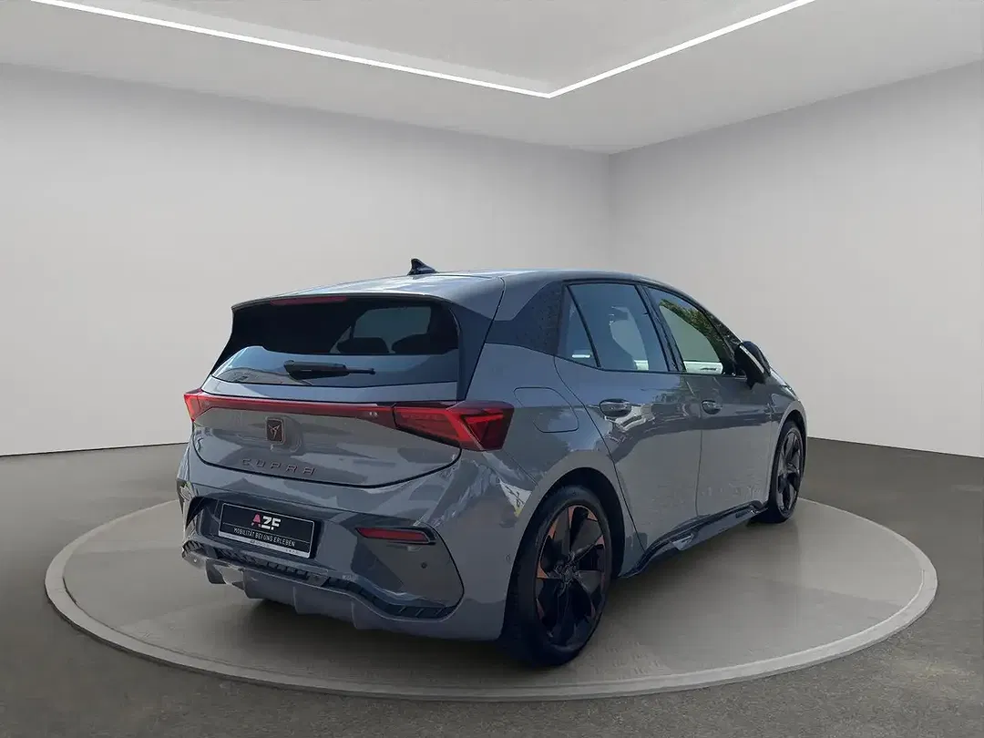 CUPRA Born - Thumbnail 4