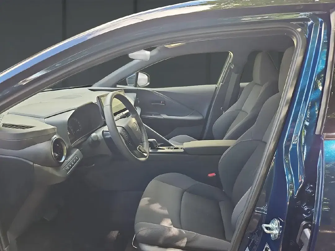 Toyota C-HR - Thumbnail 12