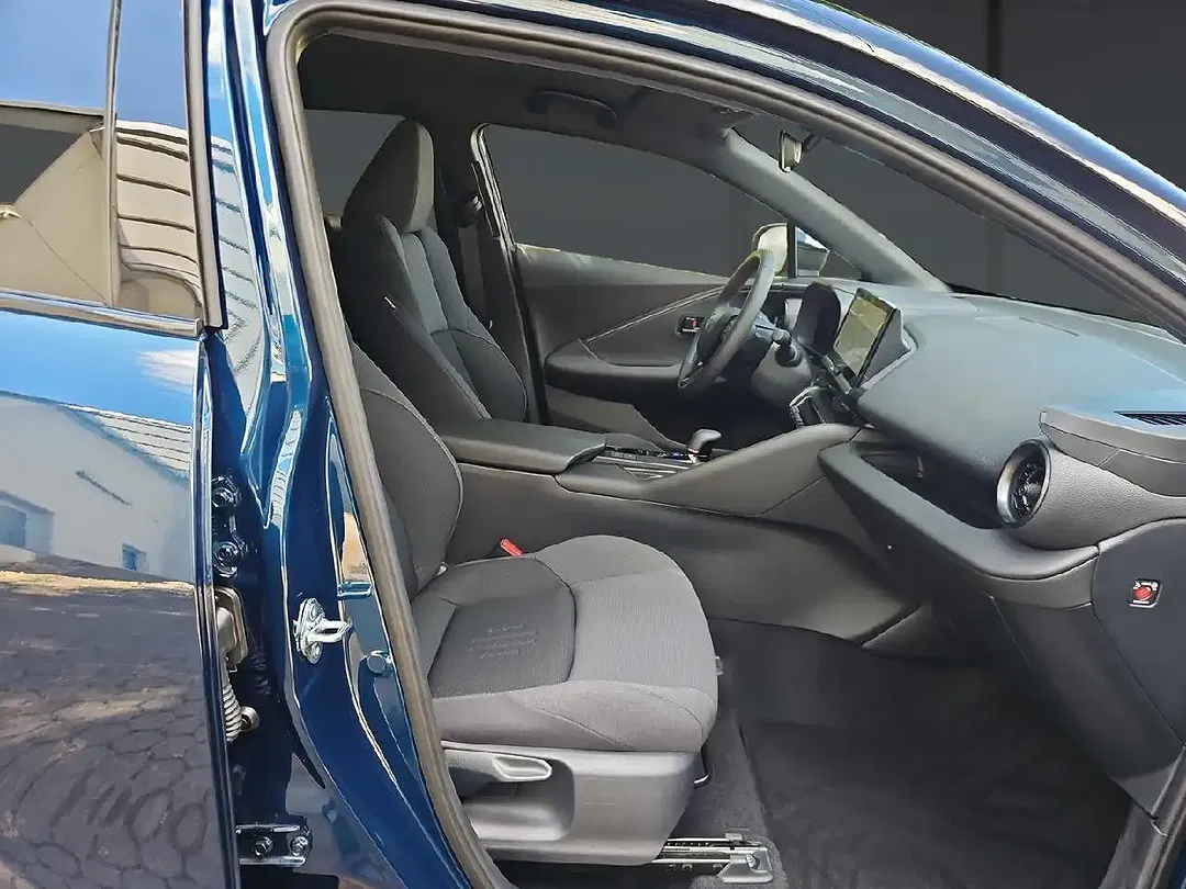 Toyota C-HR - Thumbnail 6