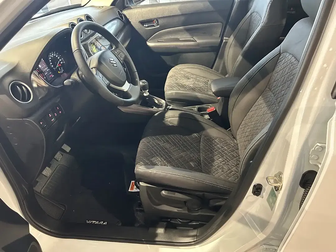 Suzuki Vitara - Thumbnail 6