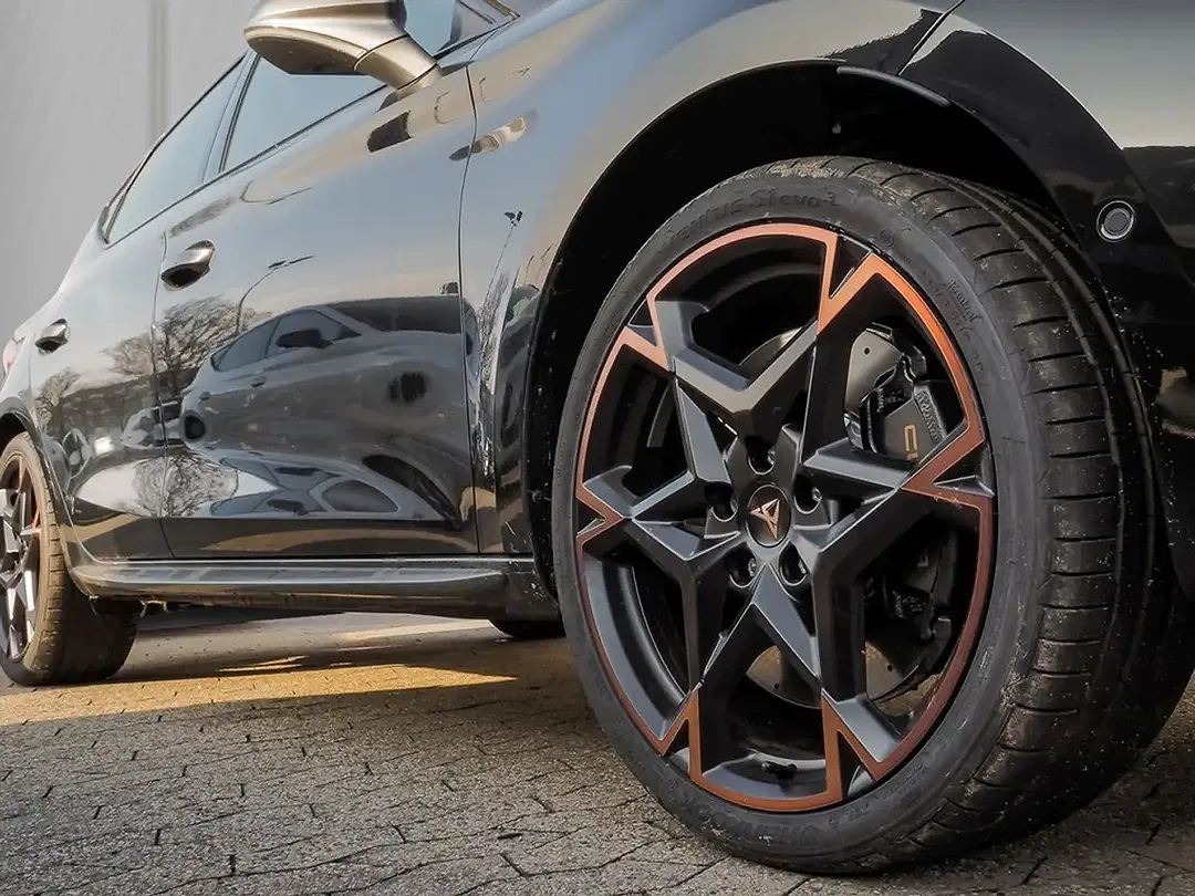 CUPRA Leon - Thumbnail 6