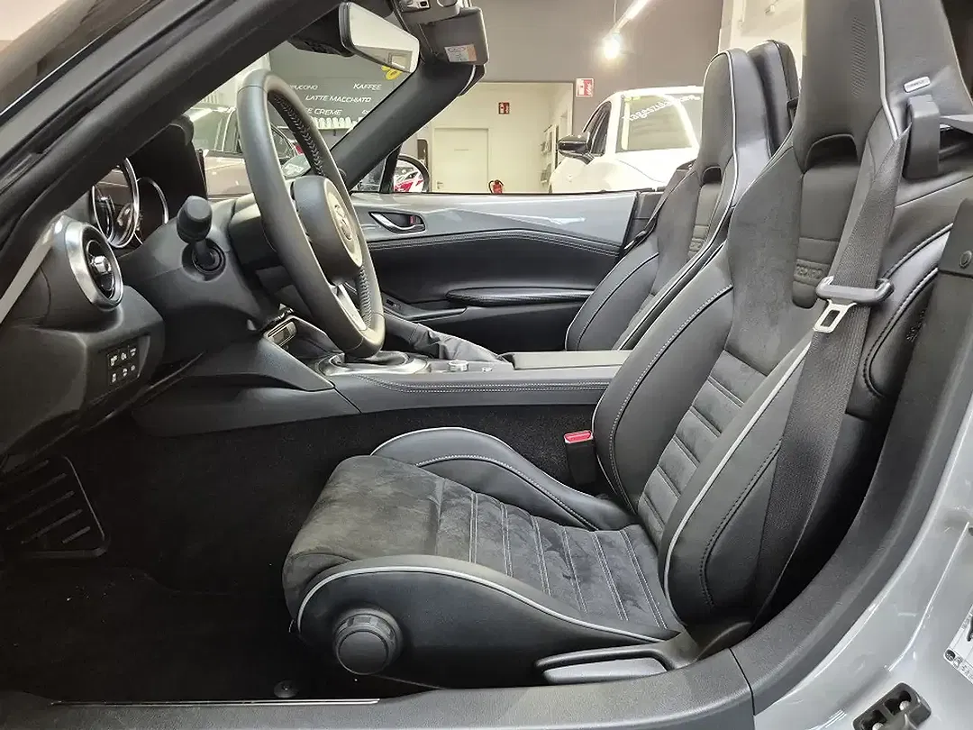 Mazda MX-5 - Thumbnail 5