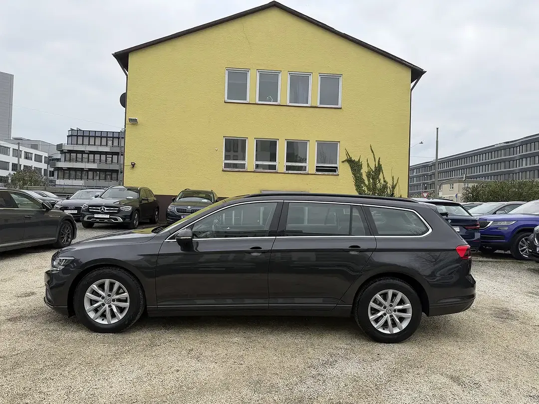 Volkswagen Passat Variant - Thumbnail 8
