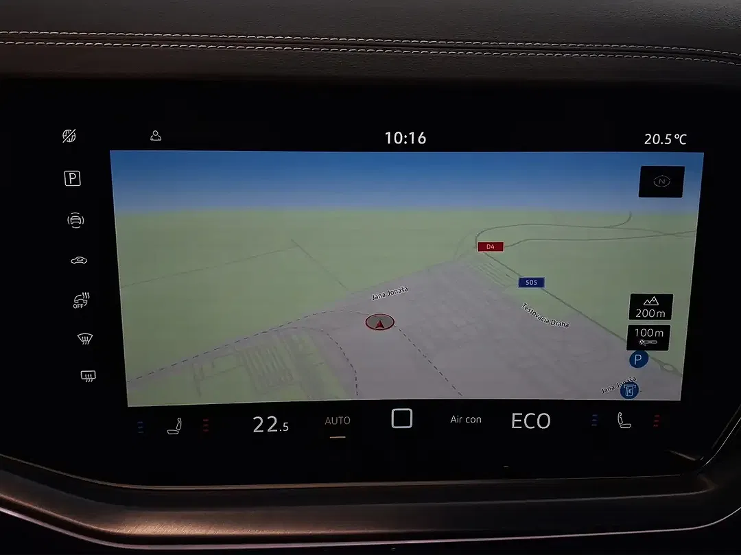 Volkswagen Touareg - Thumbnail 10